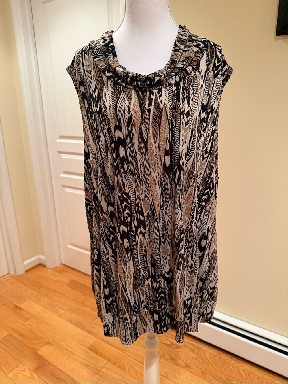 Susan Lawrence Sleeveless Cowl Neck Feather Print Top in Black, White & Tan